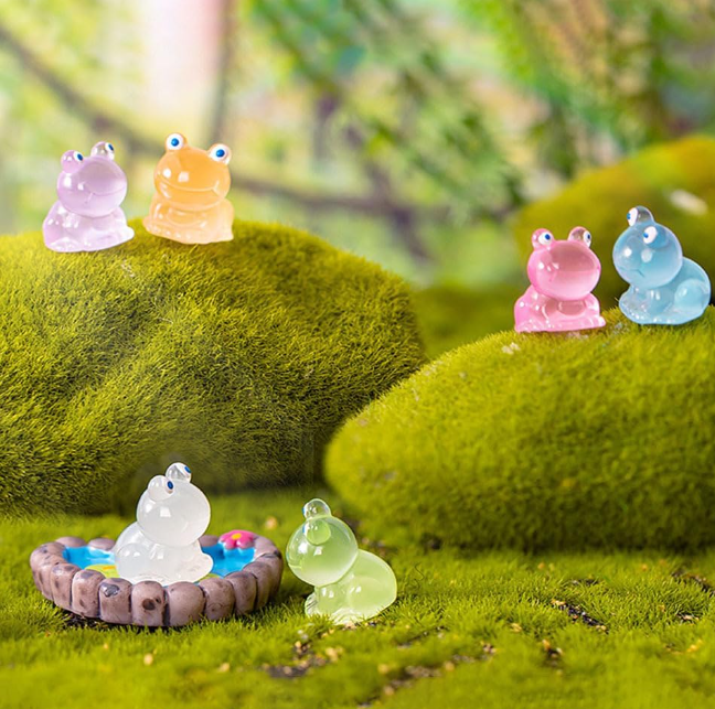Glow In The Dark Mini Frogs