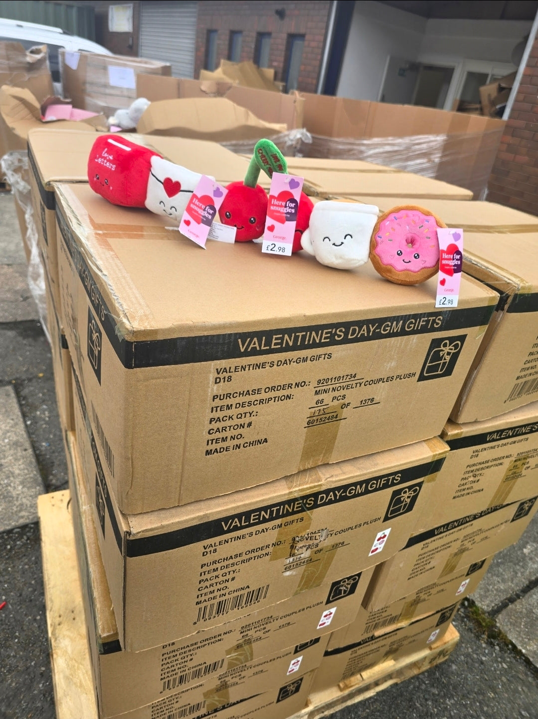 Novelty teddies (full box of 66)