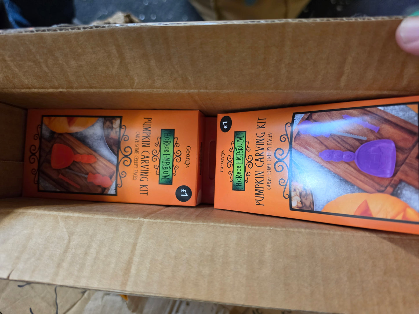 12 packs of mini carving kits