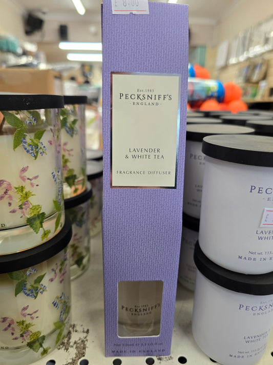 Lavender and white tea diffuser